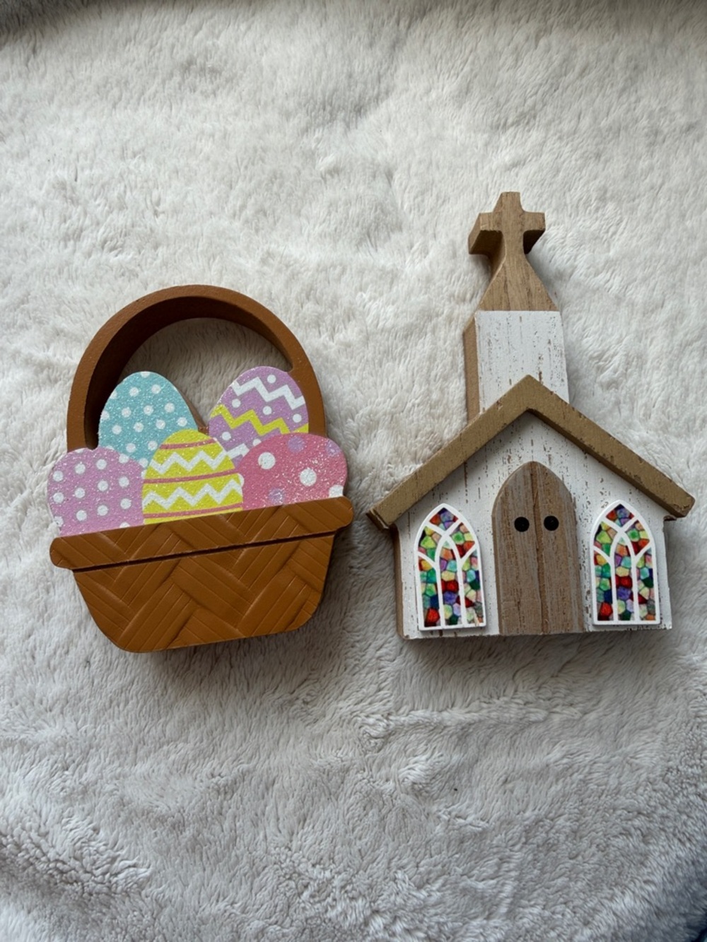 🎀 5 for $25 🎀 2 piece Easter decor set church and Easter egg basket